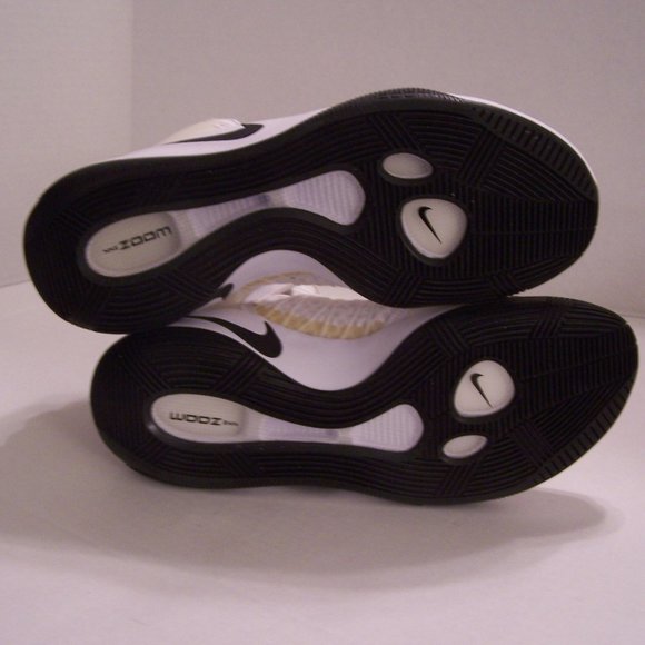 NIKE \